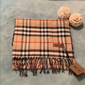 Burberry Shawl/Wrap